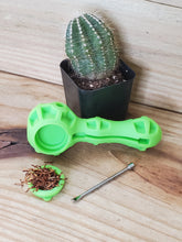 Load image into Gallery viewer, Silicone Glass Pipe W/Spoon