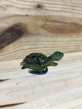 Load image into Gallery viewer, Animal Glass Pipe