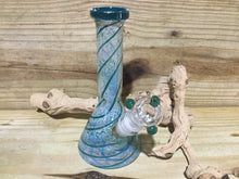 Load image into Gallery viewer, Glass Bong 8"
