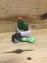 Load image into Gallery viewer, Stratus Silicone Bee Spoon Pipe 4"