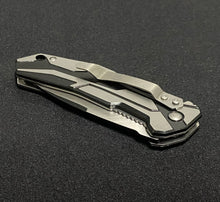 Load image into Gallery viewer, Black Ryder liner Lock

