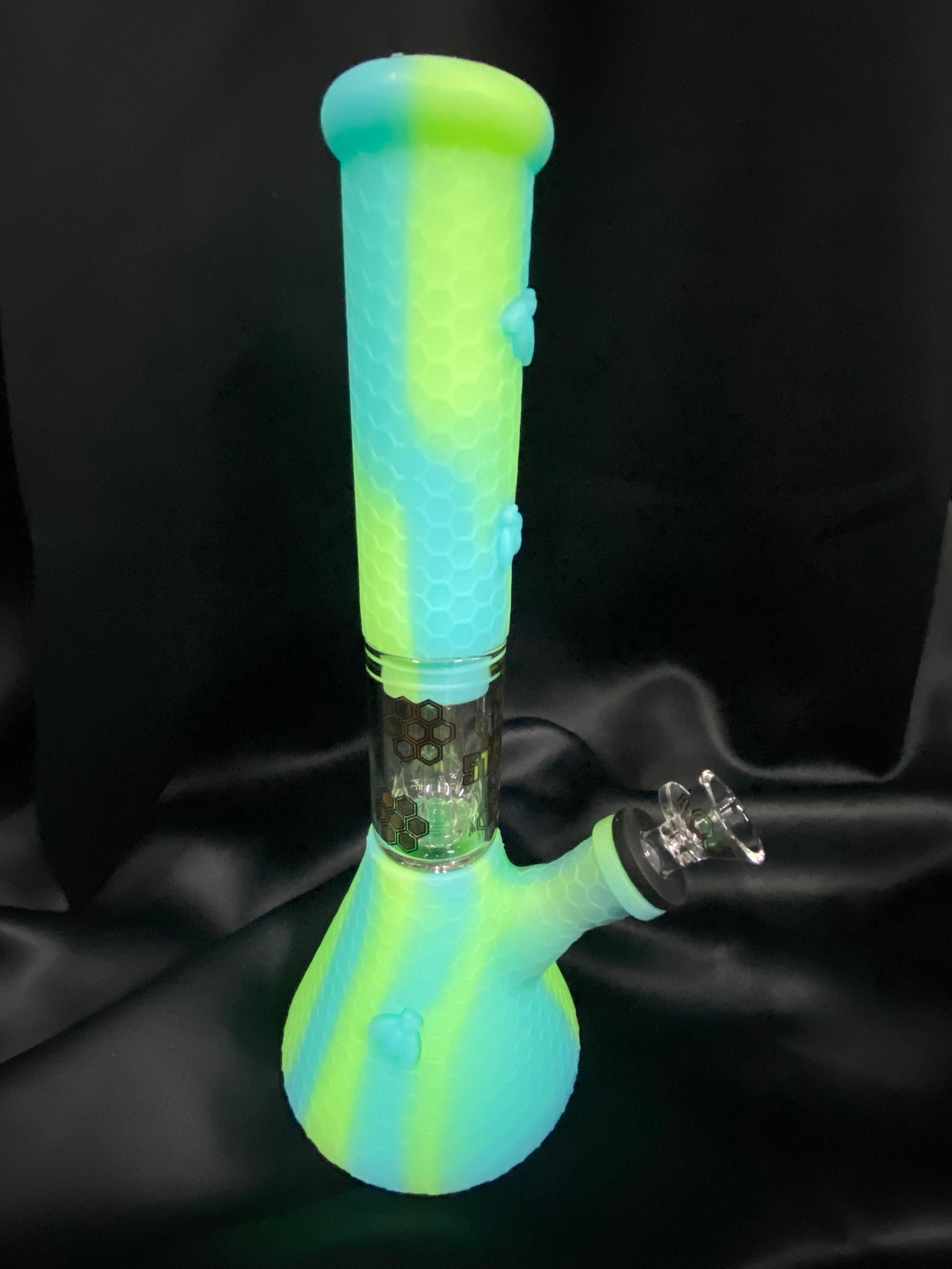 Stratus 8 Clear Silicone Beaker Bong, Assorted Colors