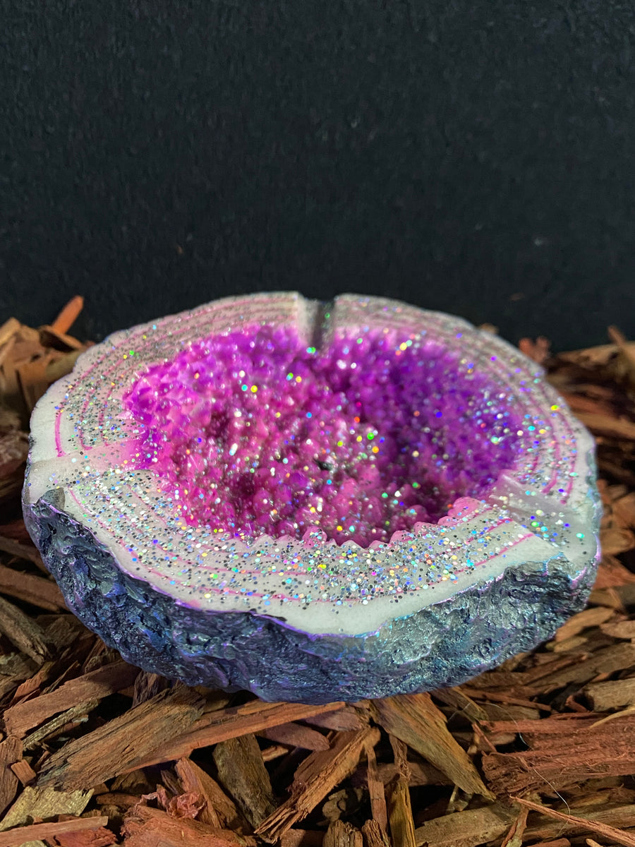 Sparkling Geode Ashtray – Marea PR