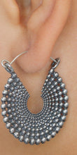 Load image into Gallery viewer, Earrings QER032
