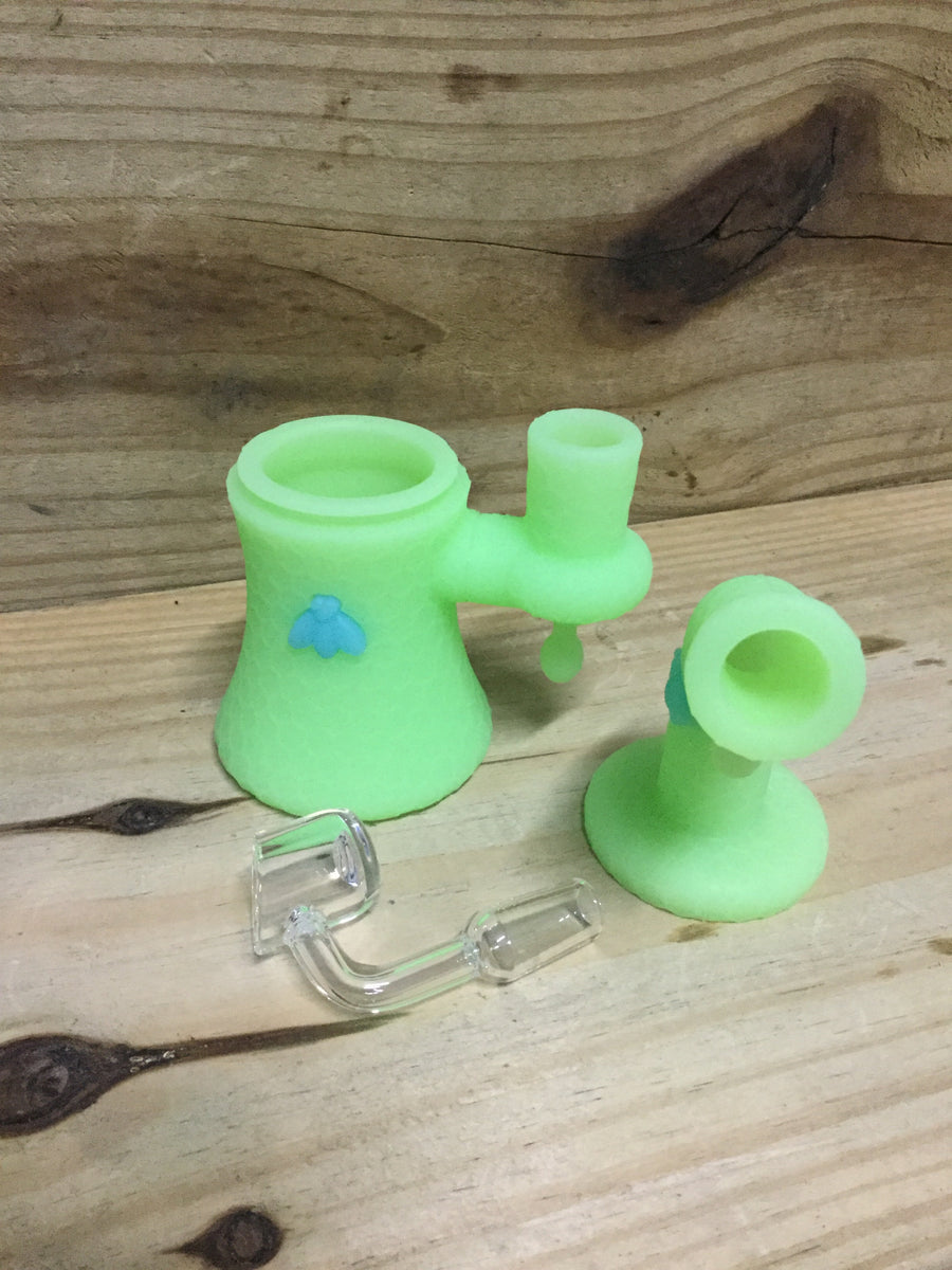 Stratus Silicone Bee Rig – Marea PR