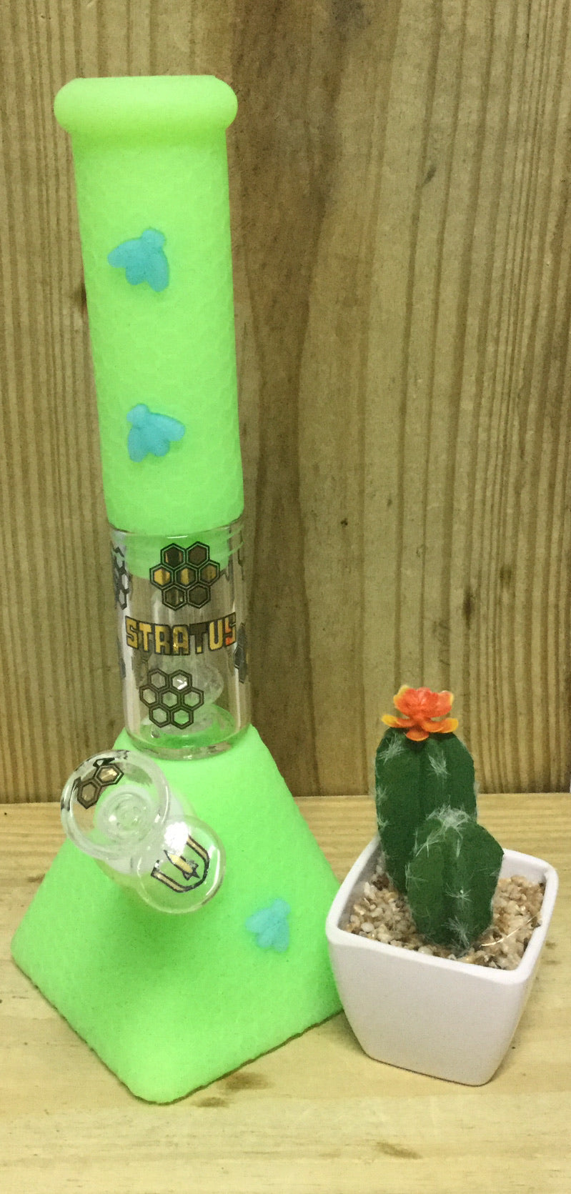Stratus Bee Silicone Pyramid Water Pipe